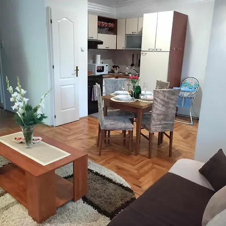 Apartment Dora